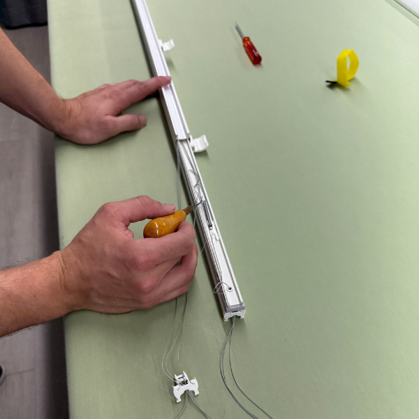 Plissee Reparatur – gerissene Schnüre